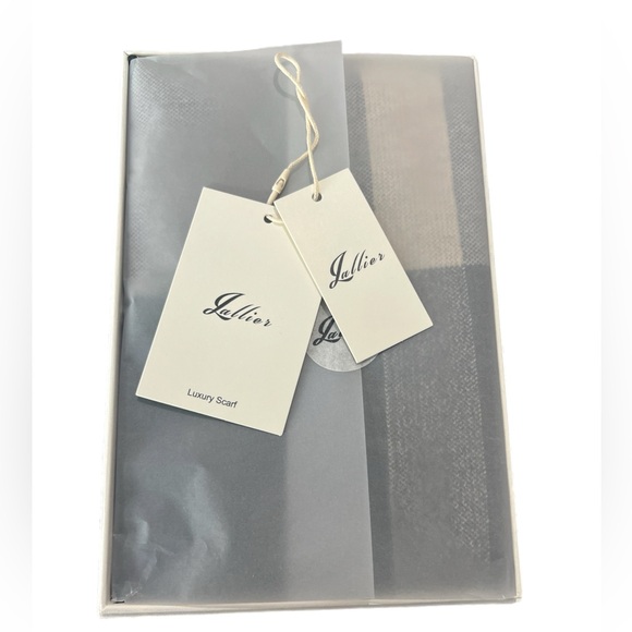 New With Box Lallier Men's Merino Wool Scarf 70 X 12 Inches - Picture 2 of 4